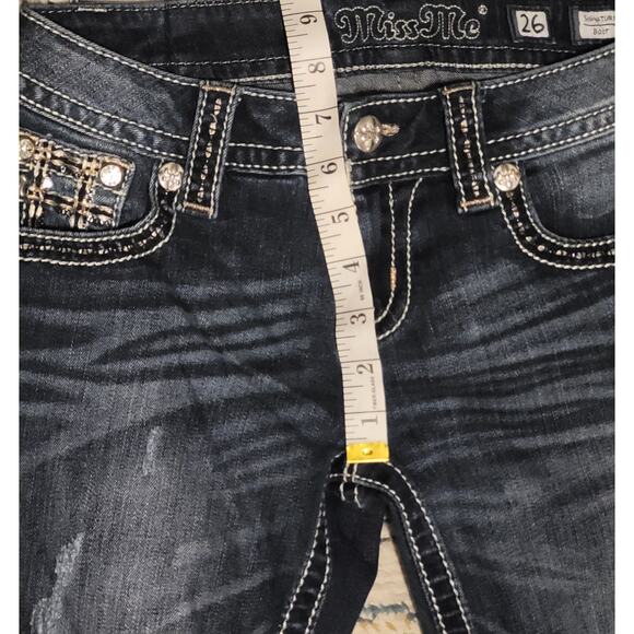 Miss Me Low-Rise Bootcut Jeans Fleur-de-lis Embroidered pockets Womens Size 26 - Picture 7 of 11